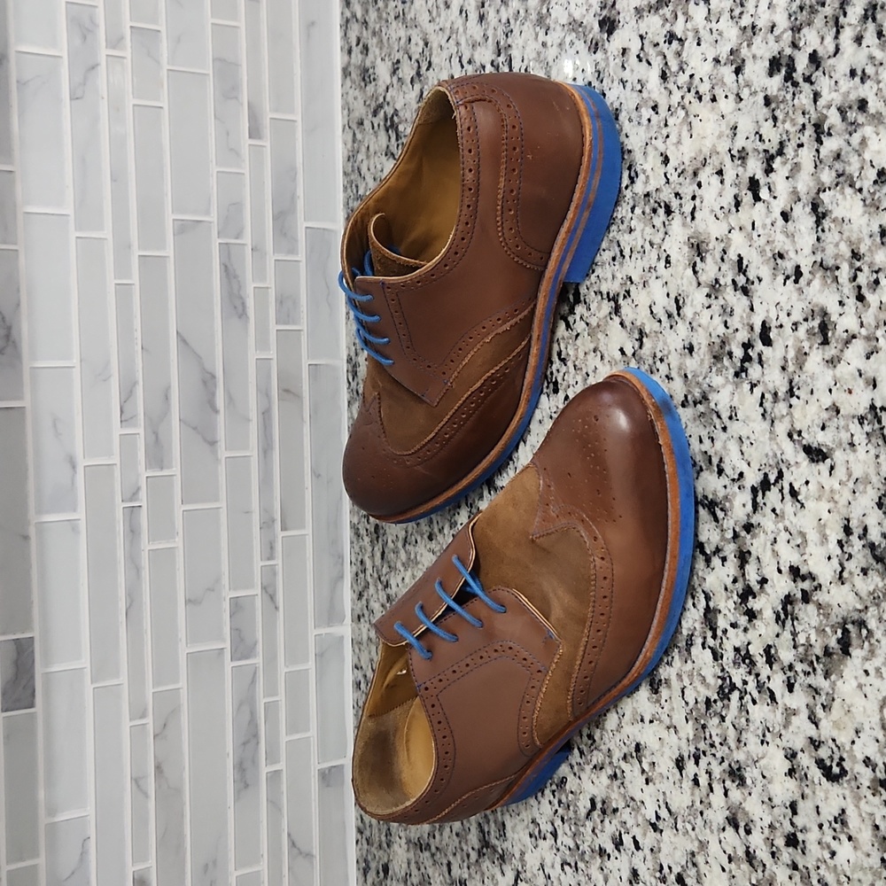 Brown Leather Bold Society Wingtip Oxford Dress Shoes sz 13 blue sole & laces